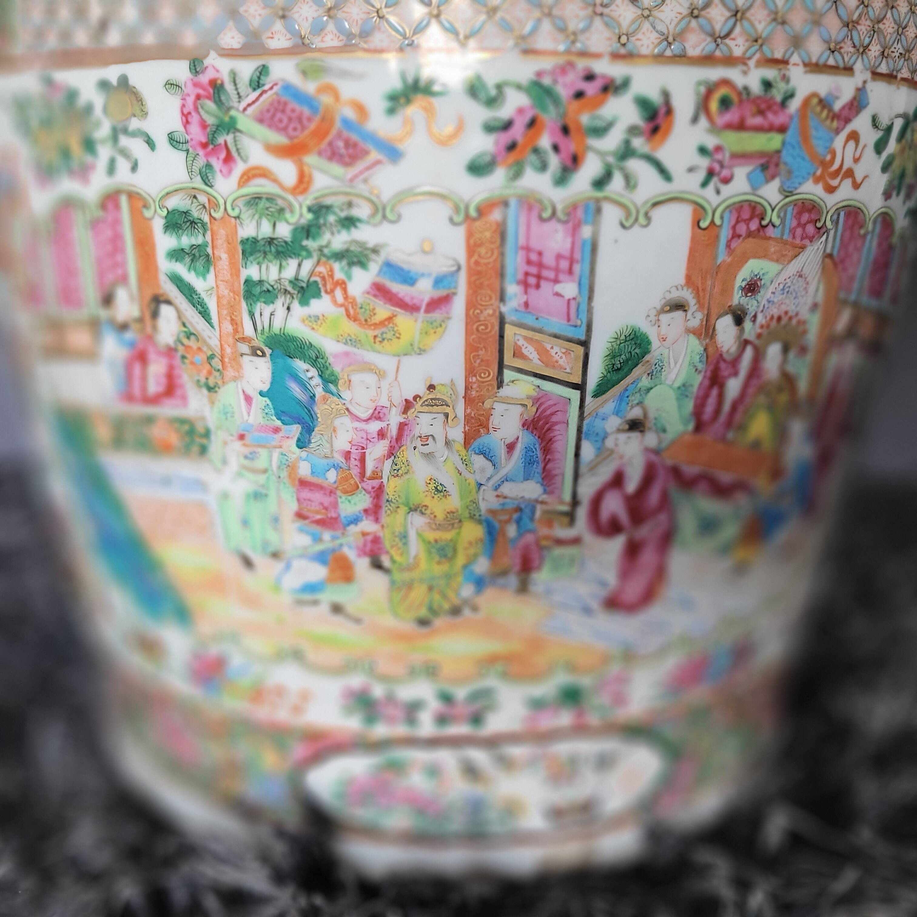 Very large Chinese vase (92 centimeters)