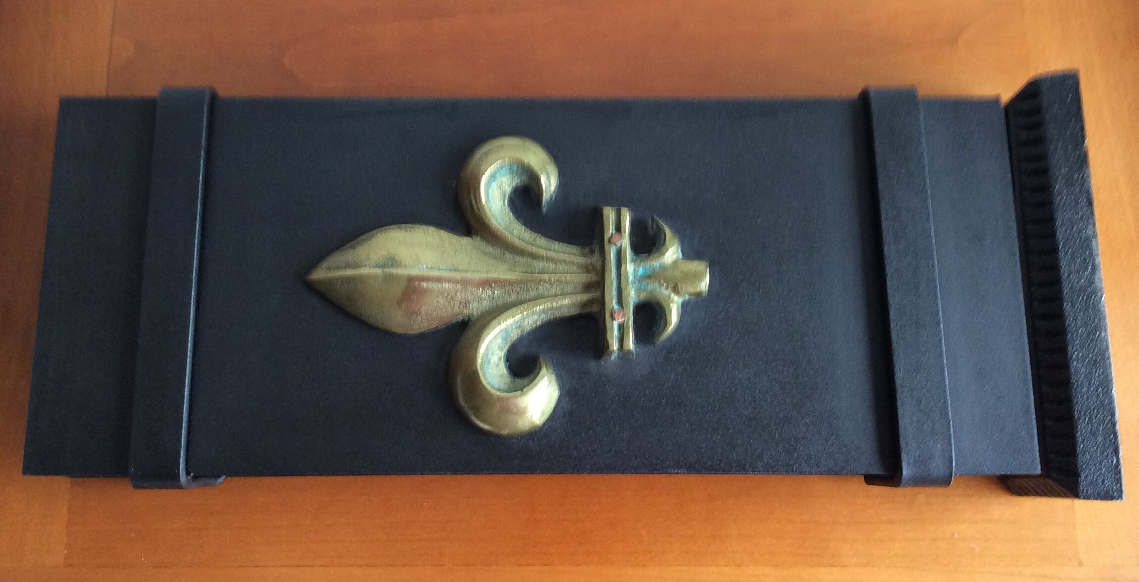 Matchbox holder (xxl) for steel and brass fireplace (fleur de lys) - vintage