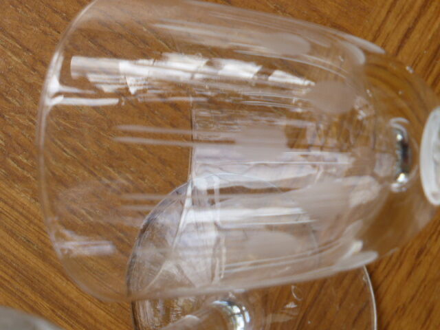 11 verres ciselés modèle gouttes, art deco, verres à cidre anciens