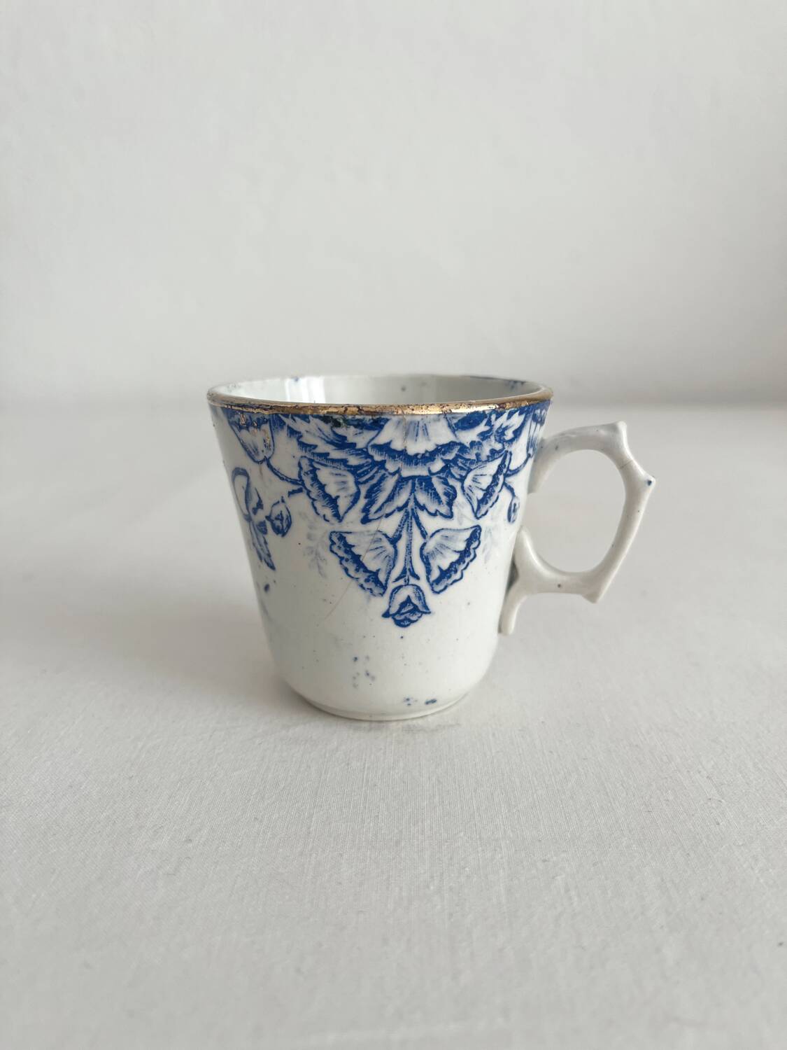 Antique ironstone coffee cup “Floral” Saint Amand