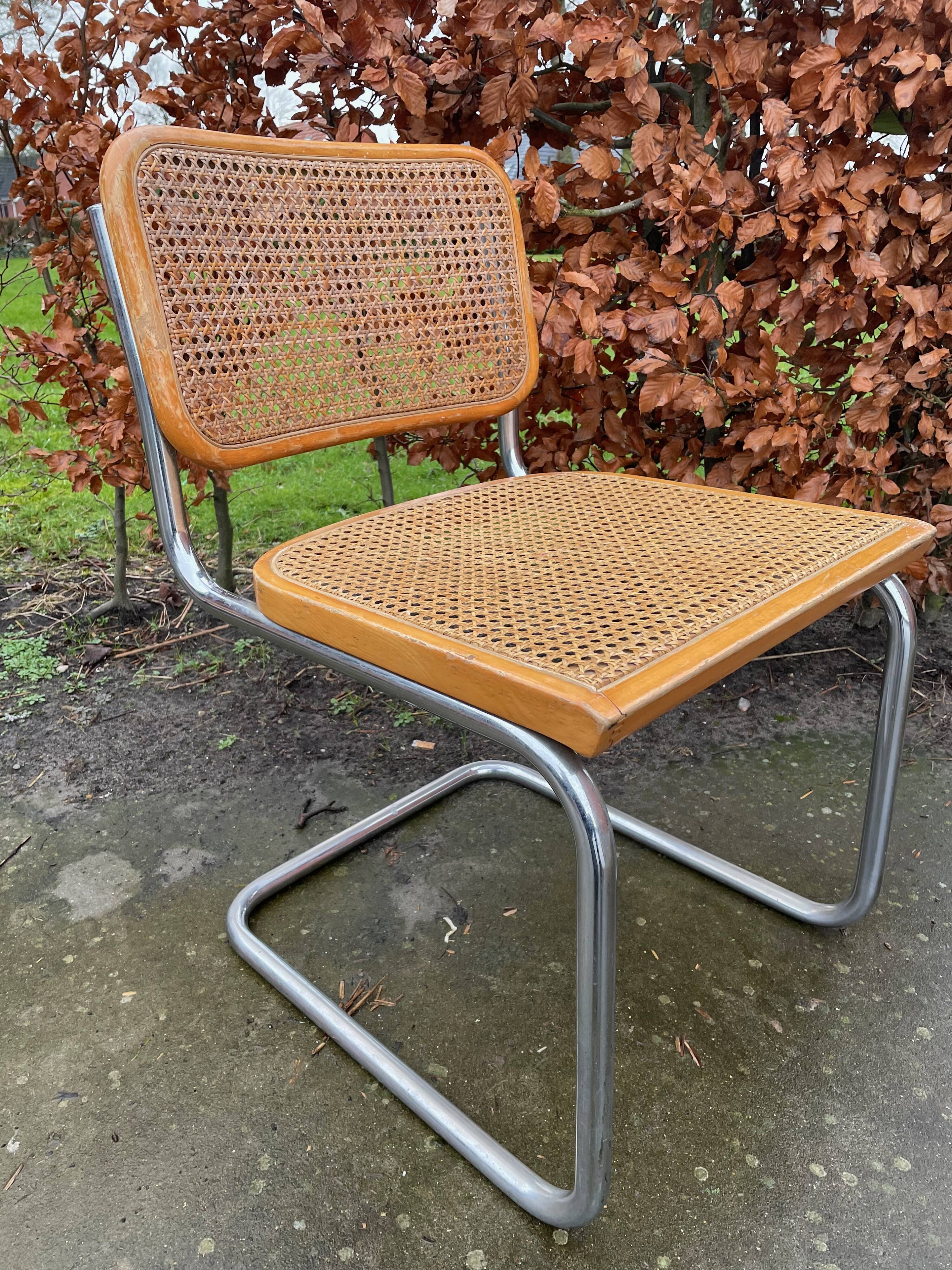 Suite of 4 vintage Chairs model Cesca designed by Marcel Breuer Design