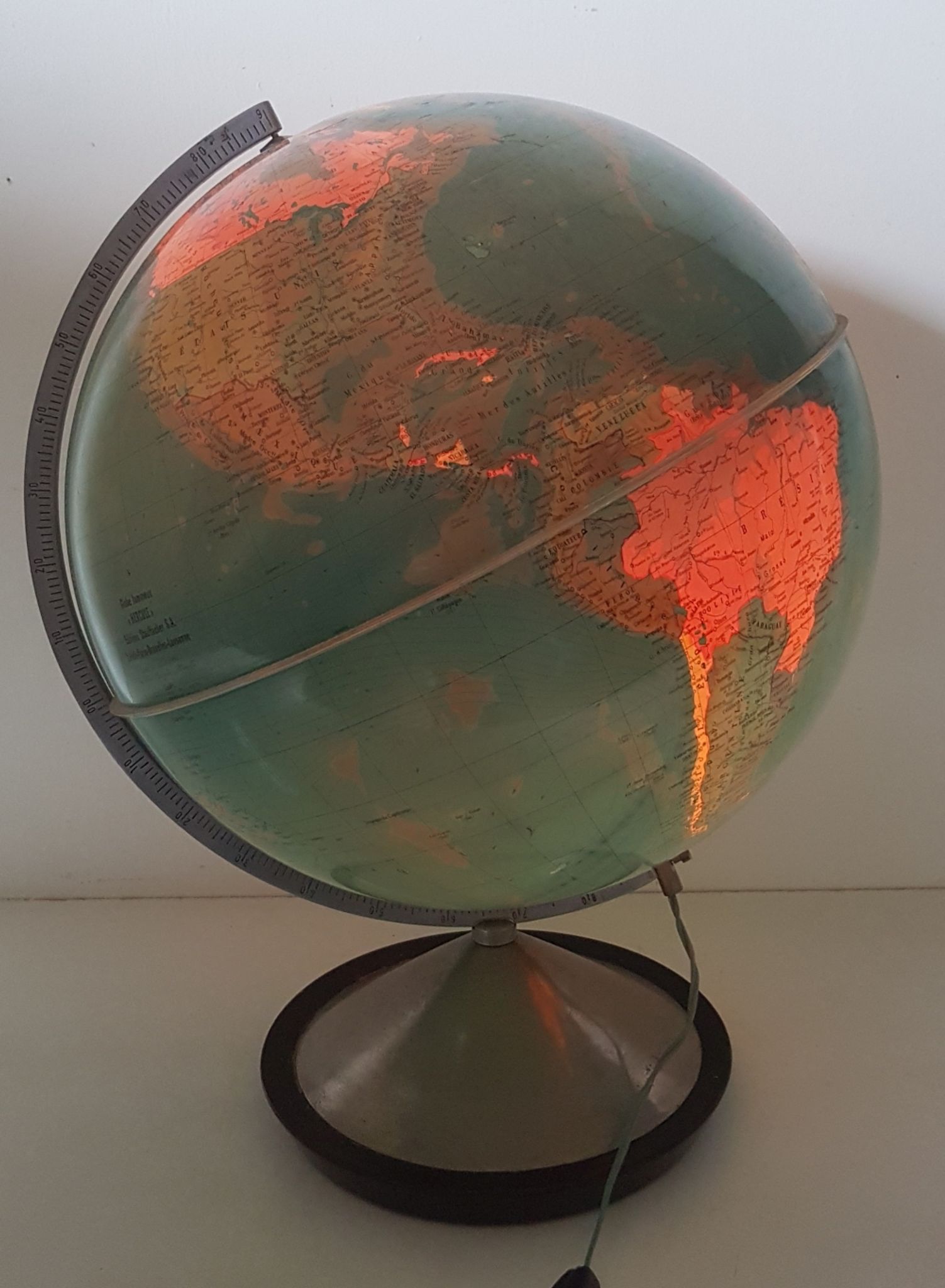 Light earth globe "hercule"