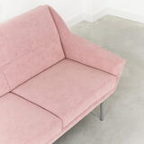 Canapé rose, design scandinave