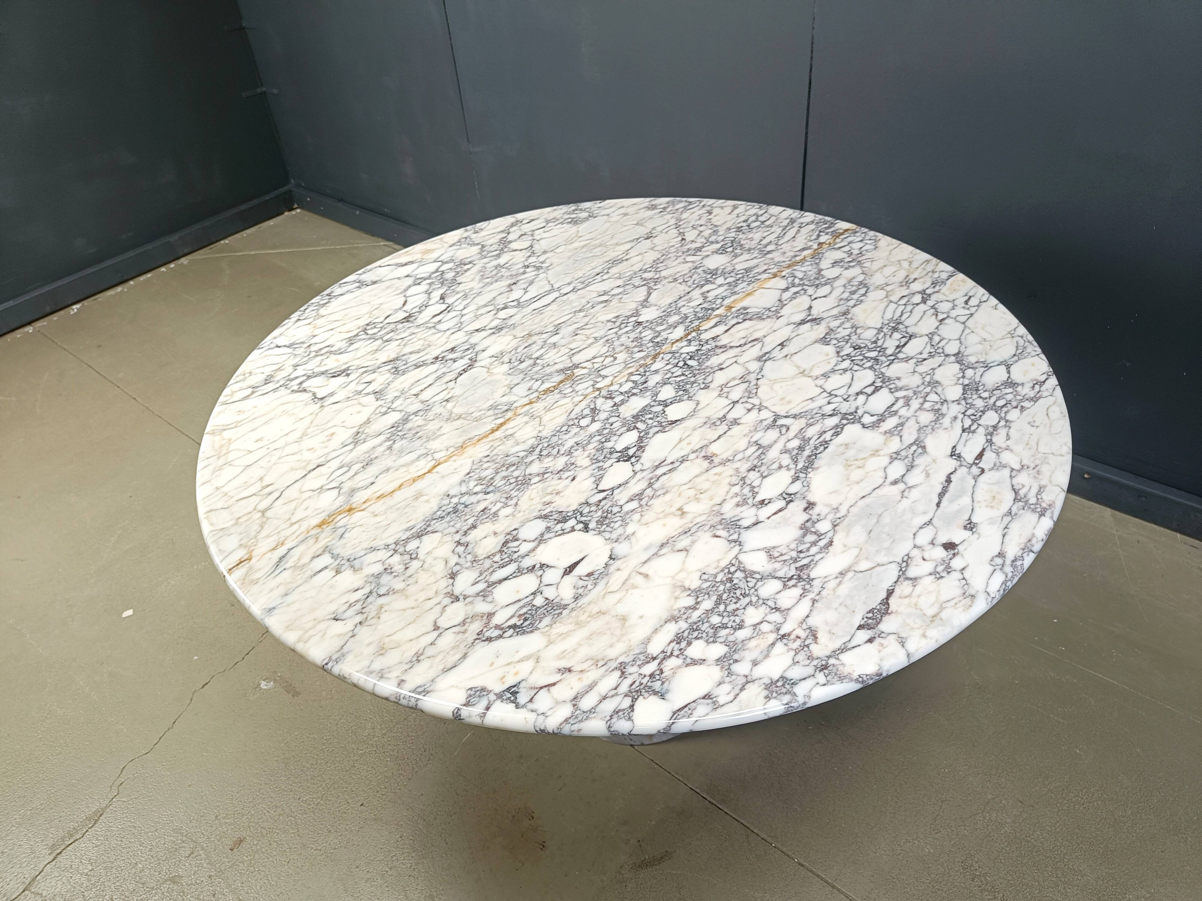 Vintage round marble dining table 1970s