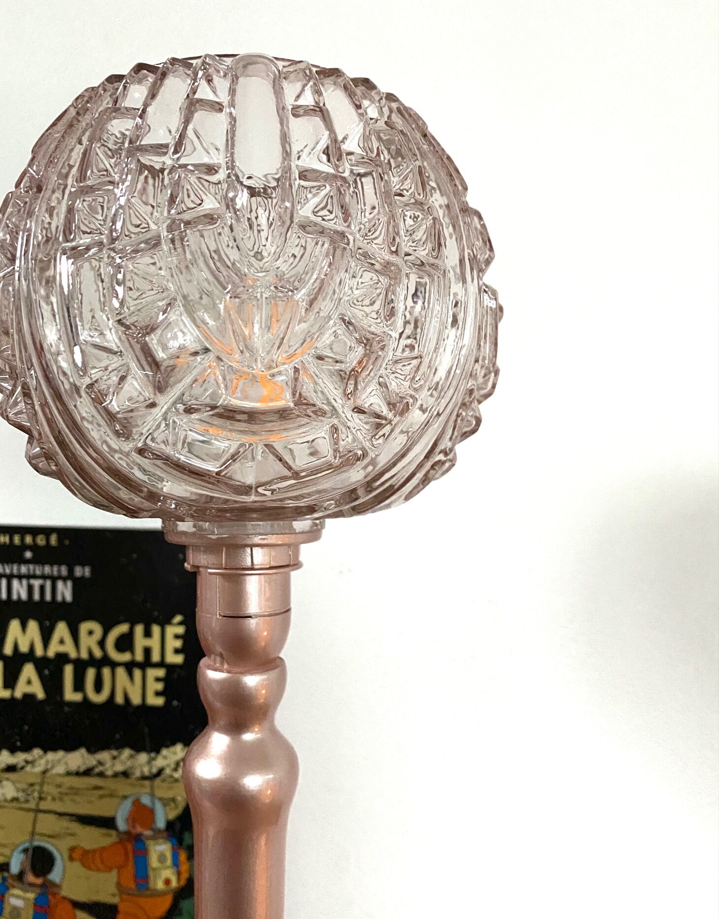 Lampe globe rose