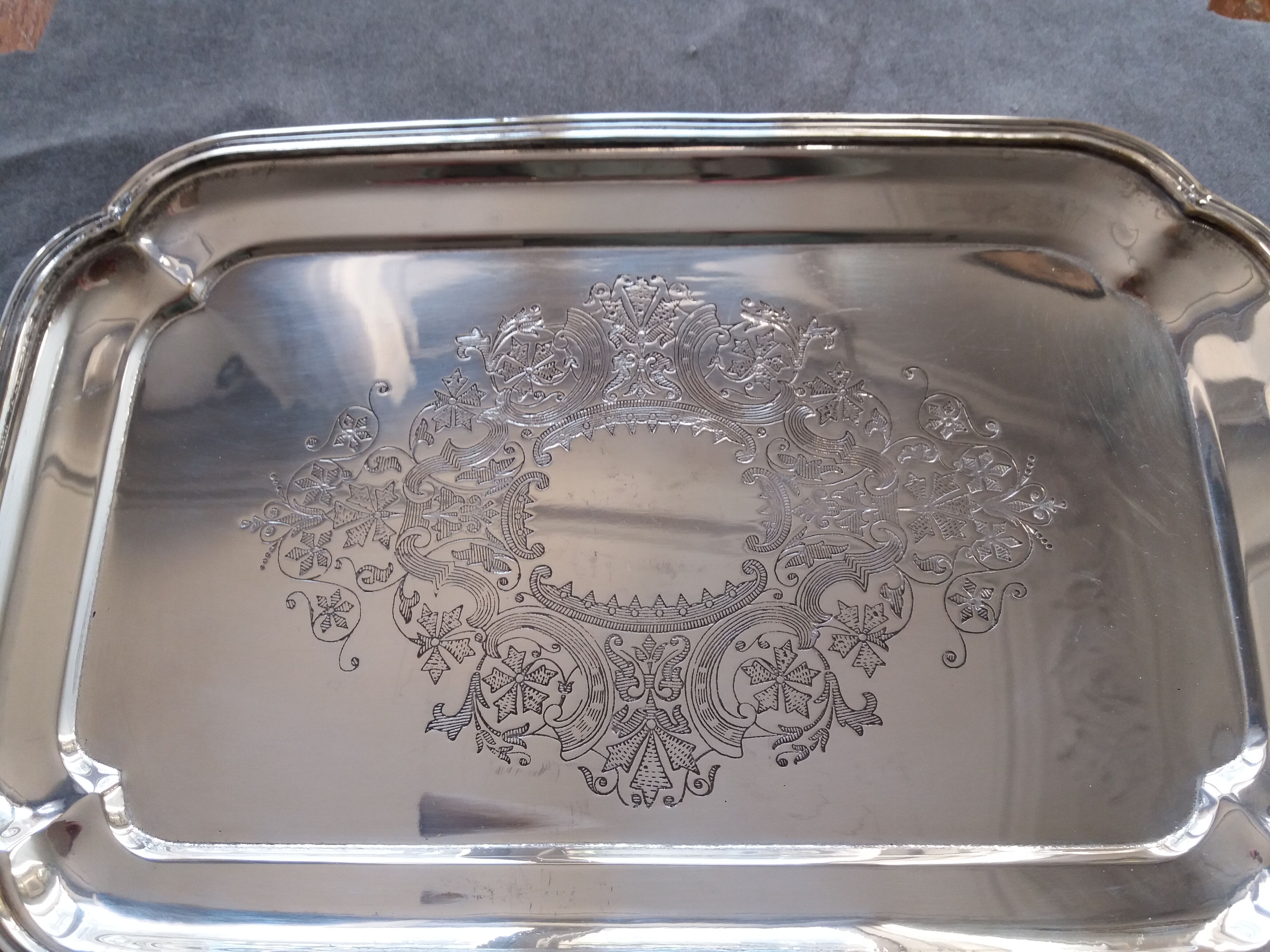 Small rectangular silver metal top