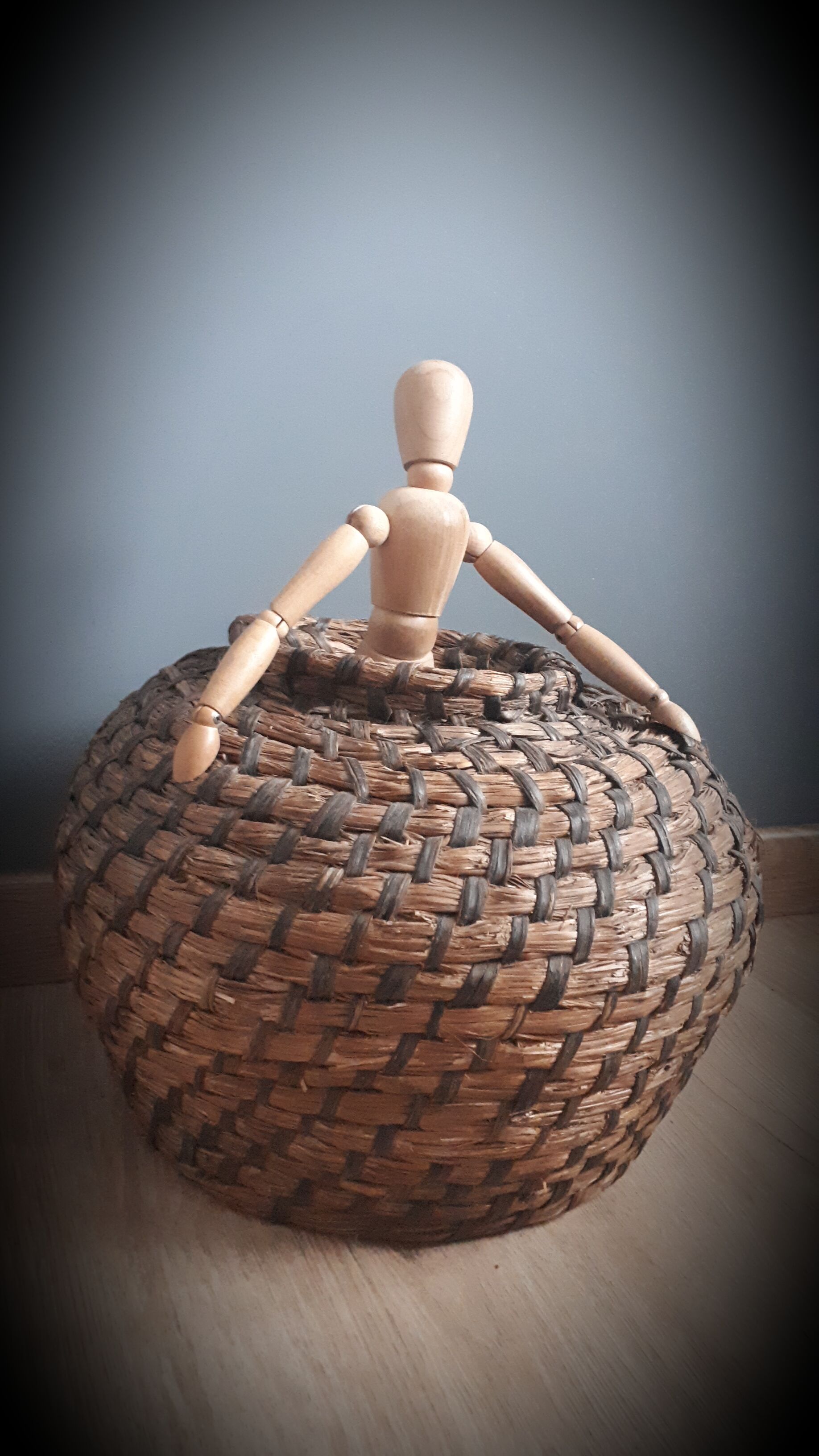 Wicker basket Fakir