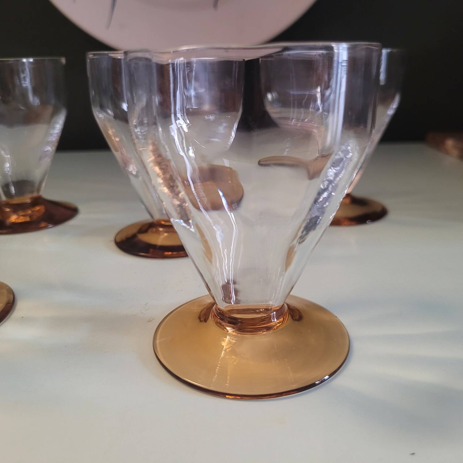 Set of 6 faceted amber stemmed glasses – French glassware from the 60s/70s