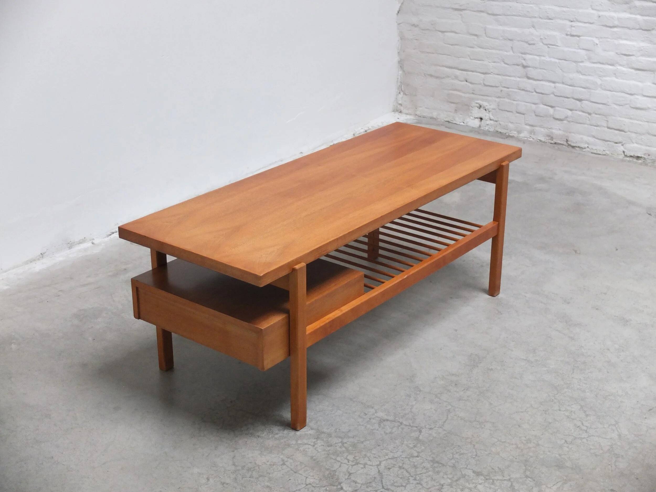 Table basse double face rare par Jos De Mey pour Van Den Berghe-Pauvers, années 1960.