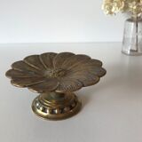 Cup flowers in brass