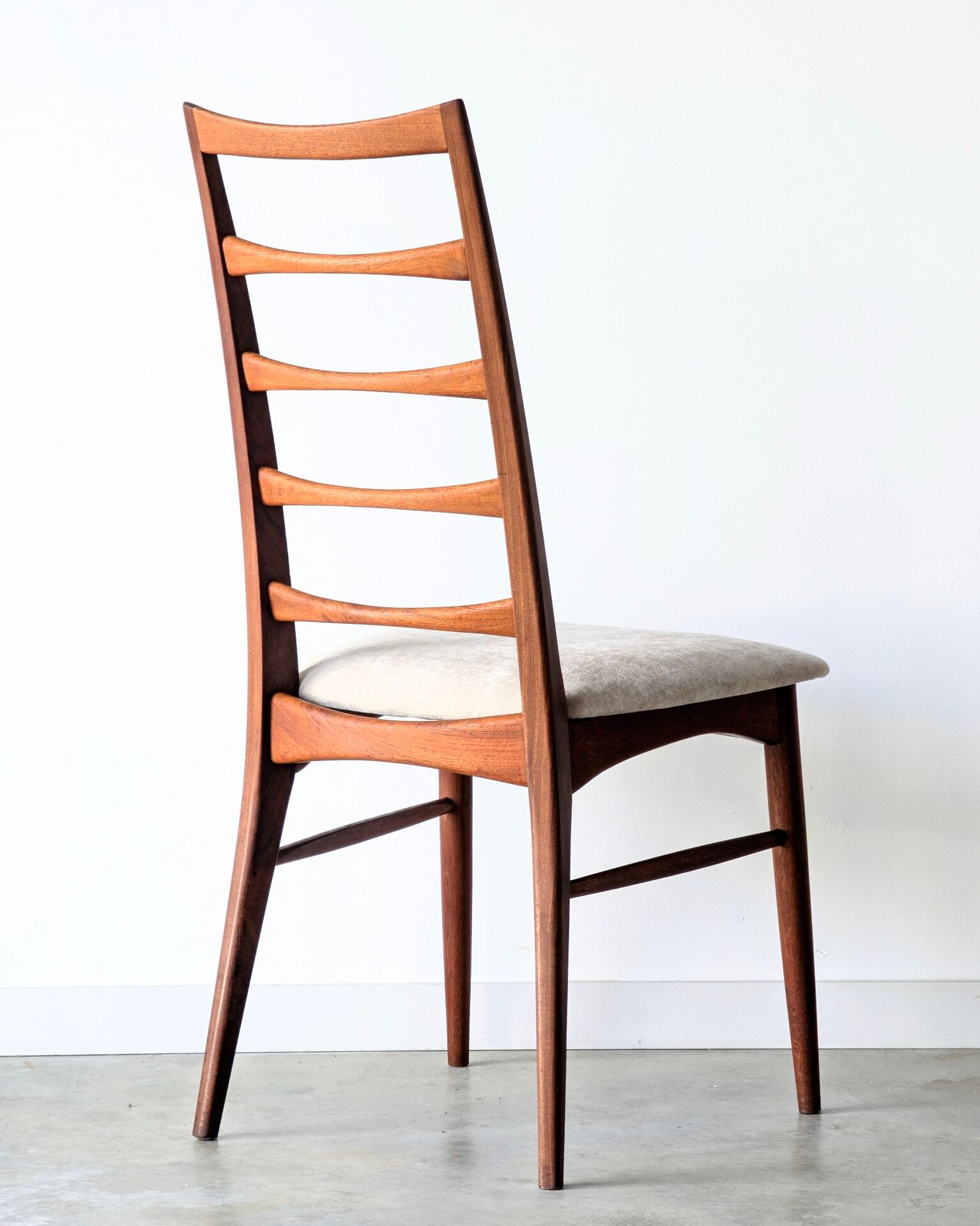 8 chaises vintage danoises teck modèle Lis, Niels Koefoed, 1960 1970
