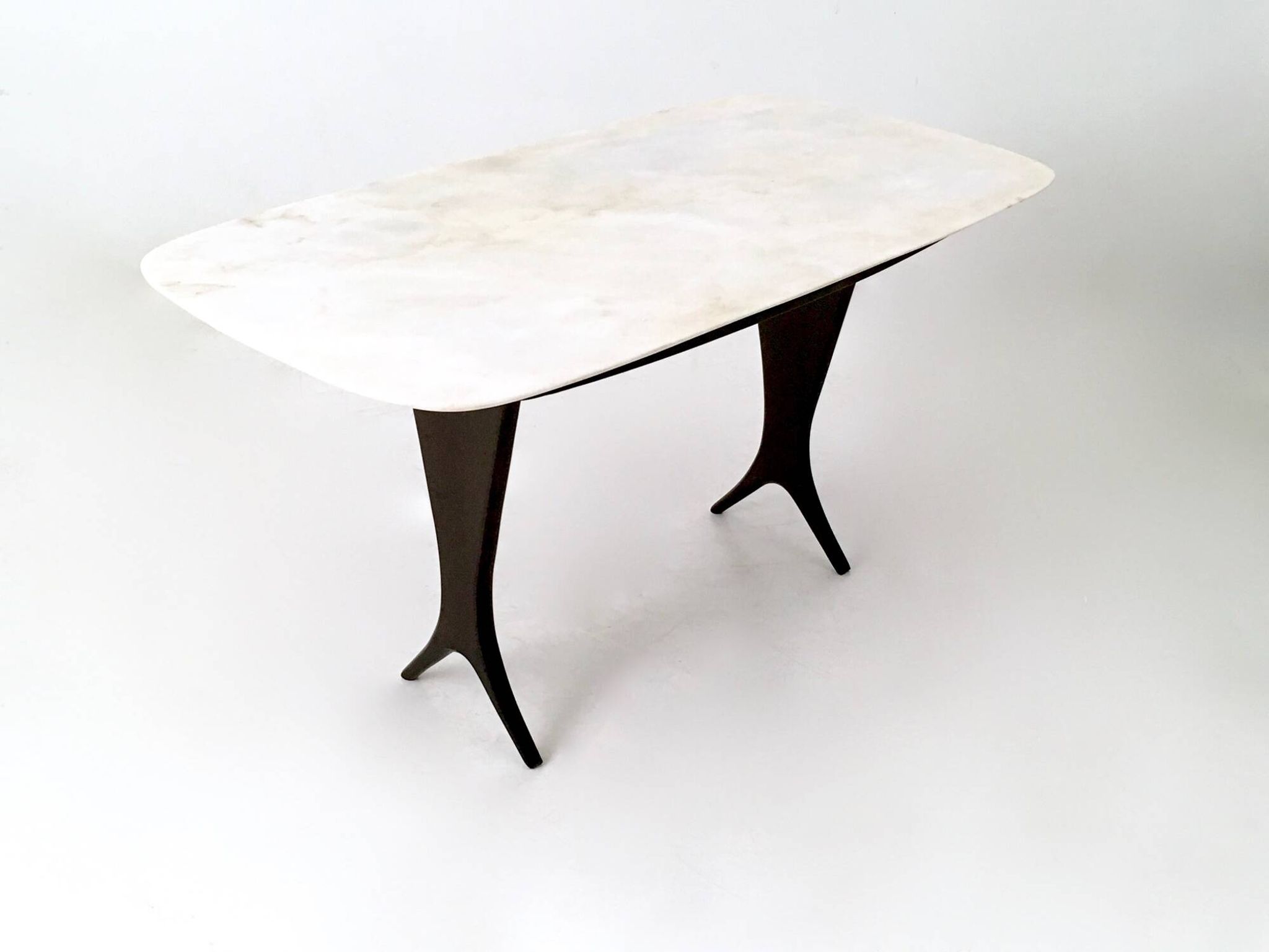 Table basse attribuée à Guglielmo Ulrich avec plateau en marbre de Carrare