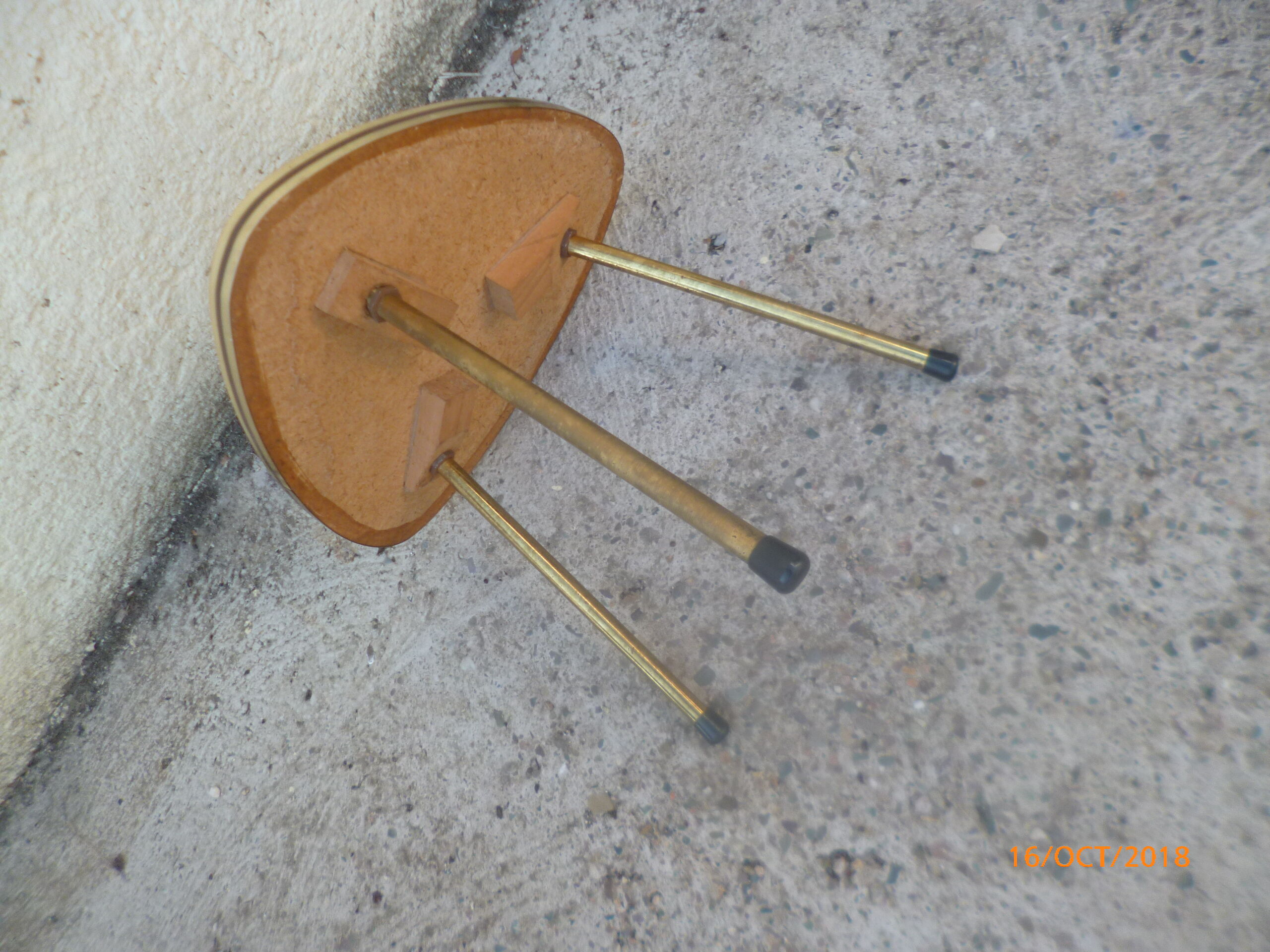 Tripod coffee table glass 1960
