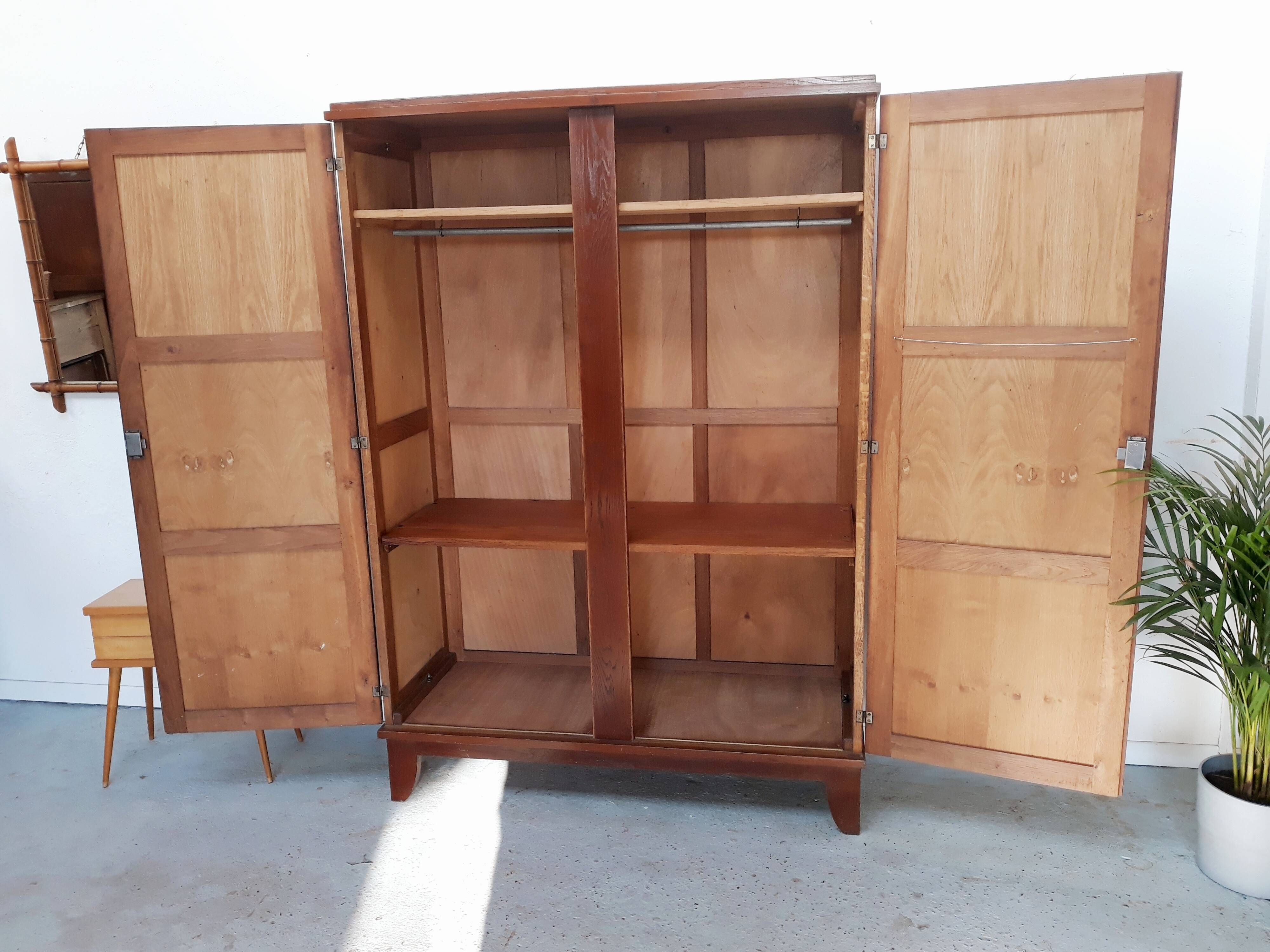 Vintage 1950 wardrobe