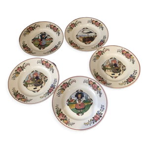 Suite de 5 assiettes a sujet hansi