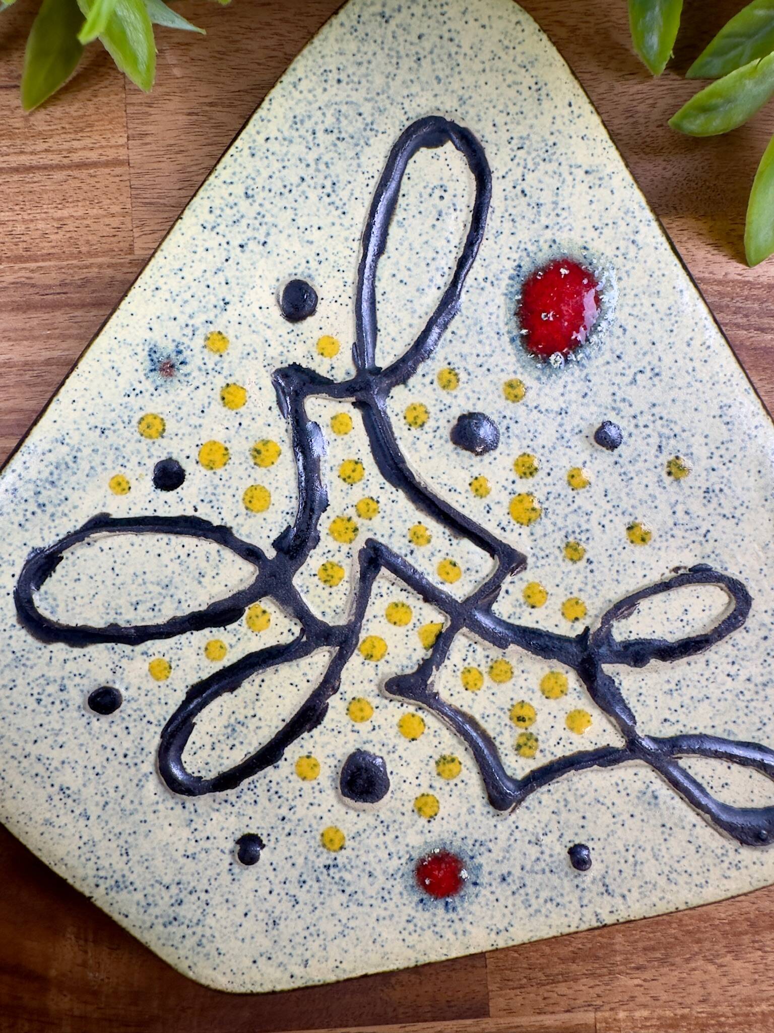 Ceramic wall plate Hissy Annecy – vintage abstract decor