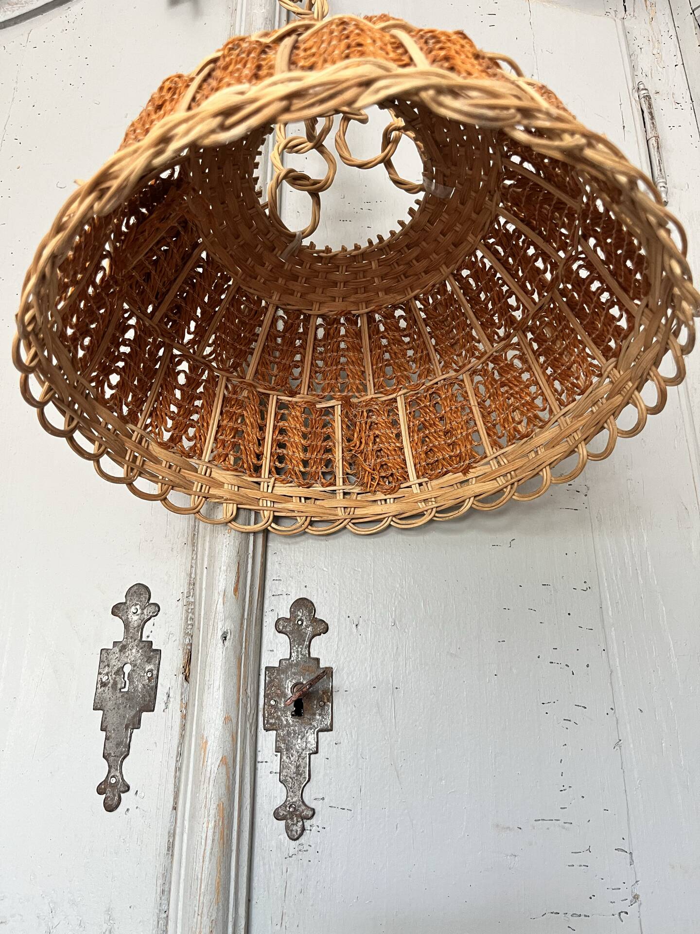 Wicker suspension