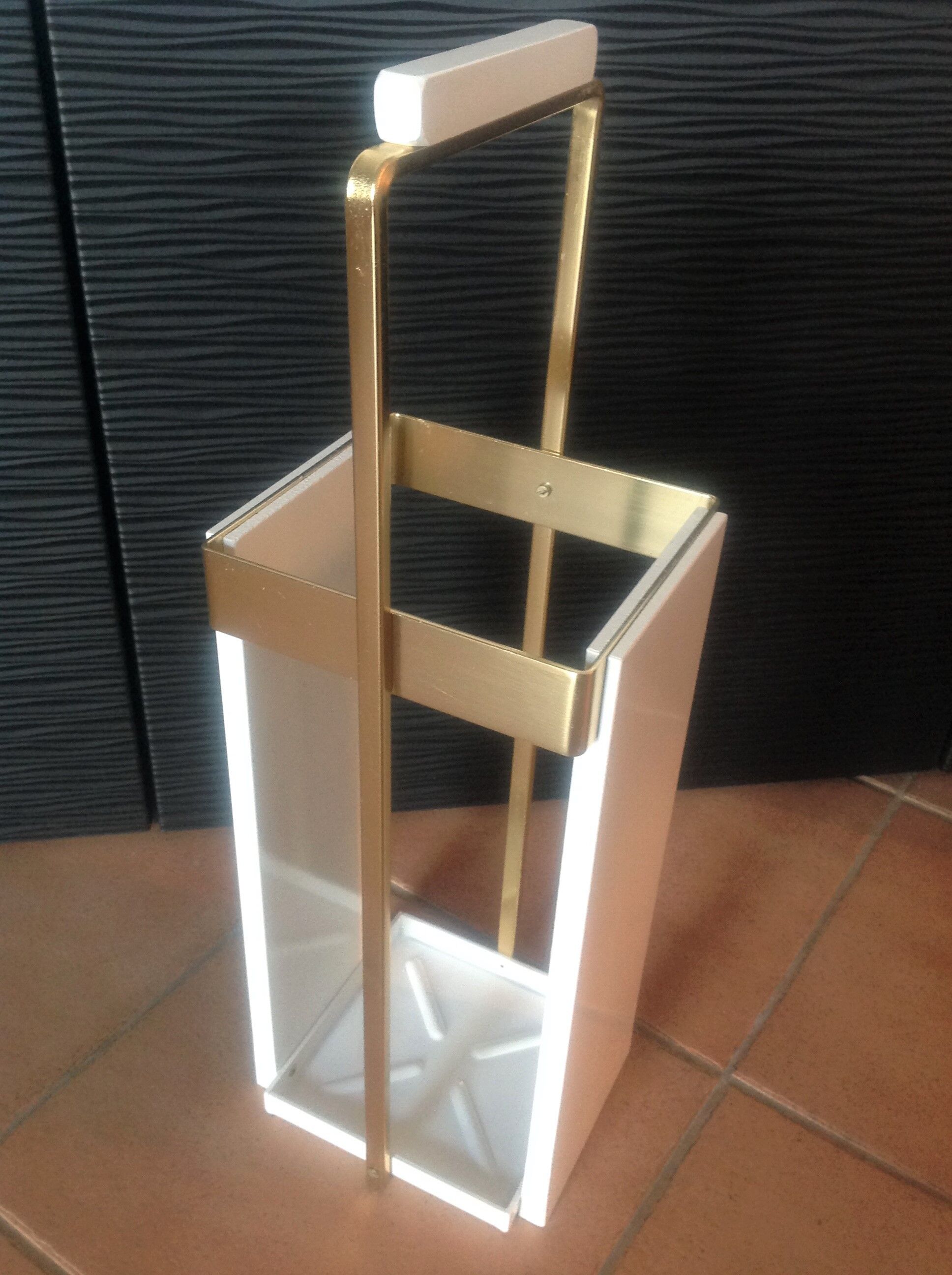 White lacquered wood and brass umbrella stand / vintage 60s-70s