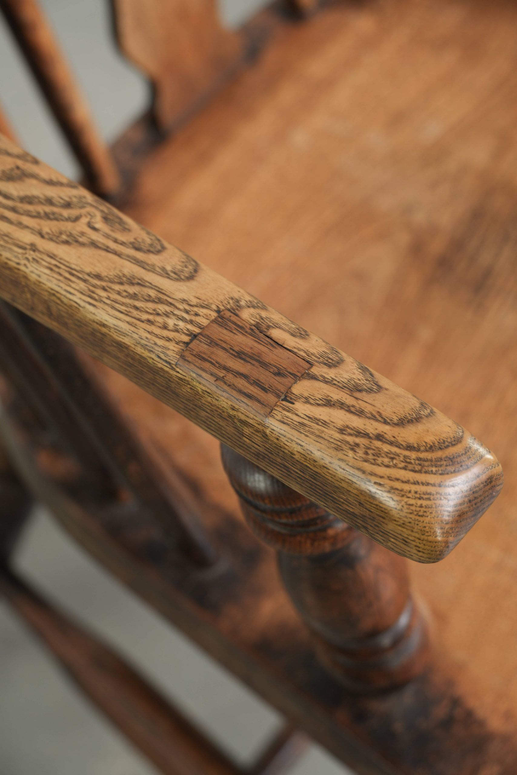 Chaise à épingles anglaise antique, chaise Windsor du début du 19e siècle.
