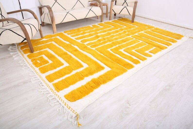 Handmade pure wool rug in traditional yellow, size 150 x 250 cm.