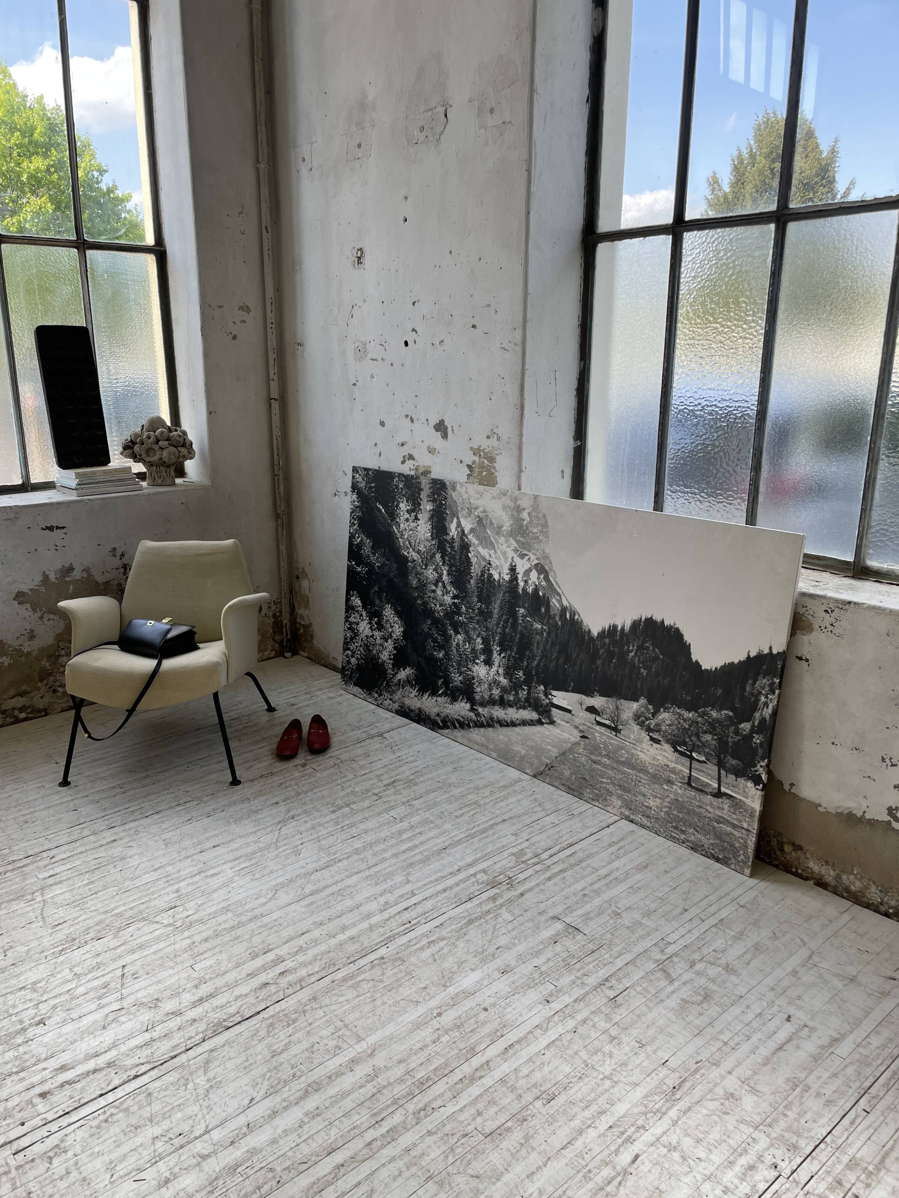 Old XXL black and white mountain photography