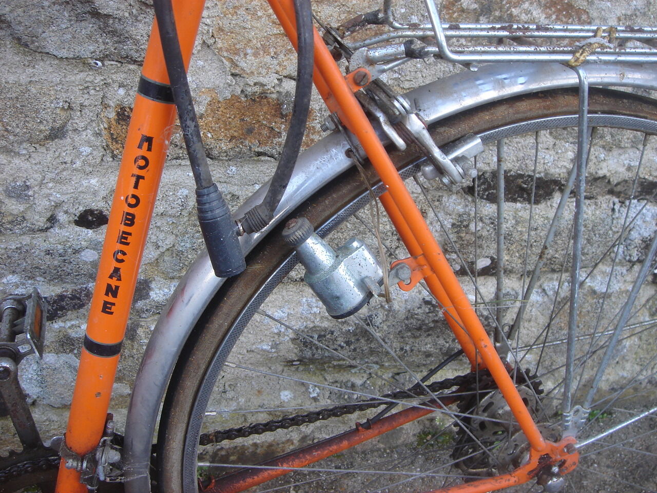 Old men's model racing bike