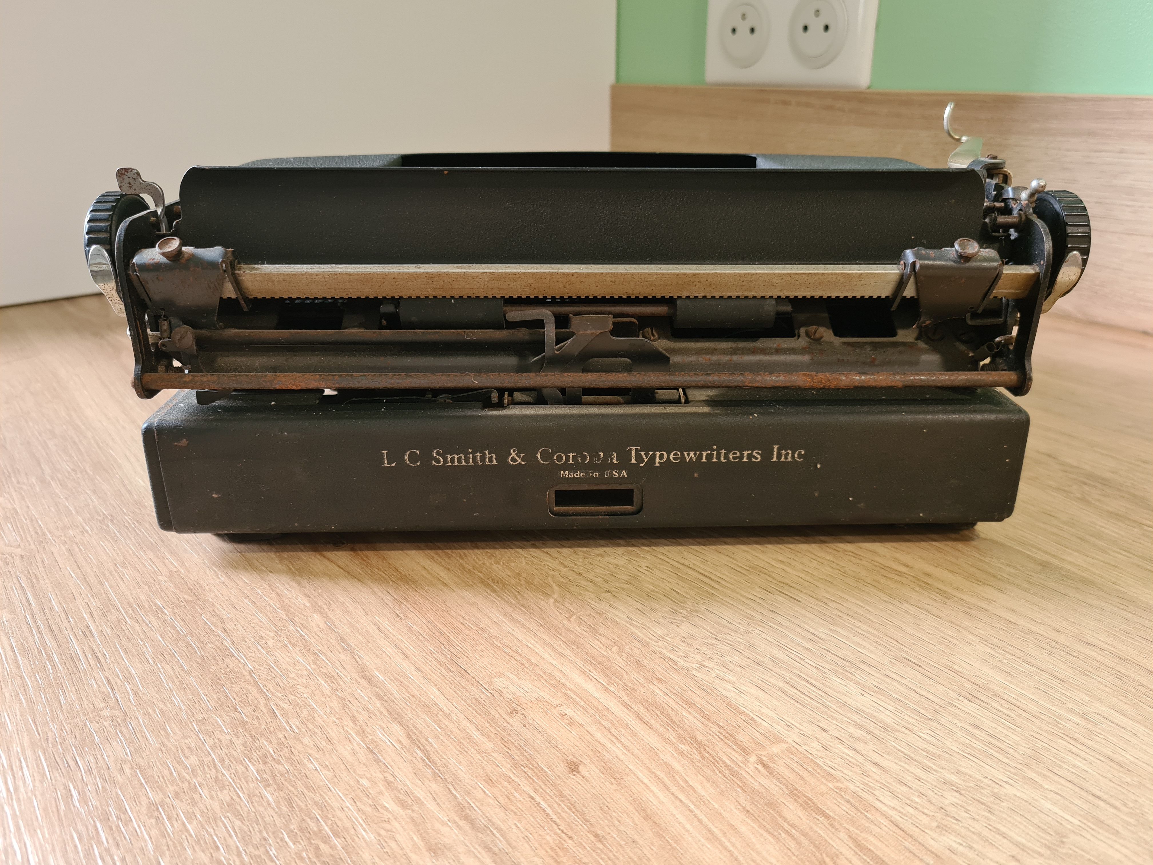 Charming and rare standard corona typewriter 1940s