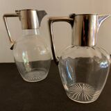 Set de 2 carafes ou pichets en métal argenté et cristal