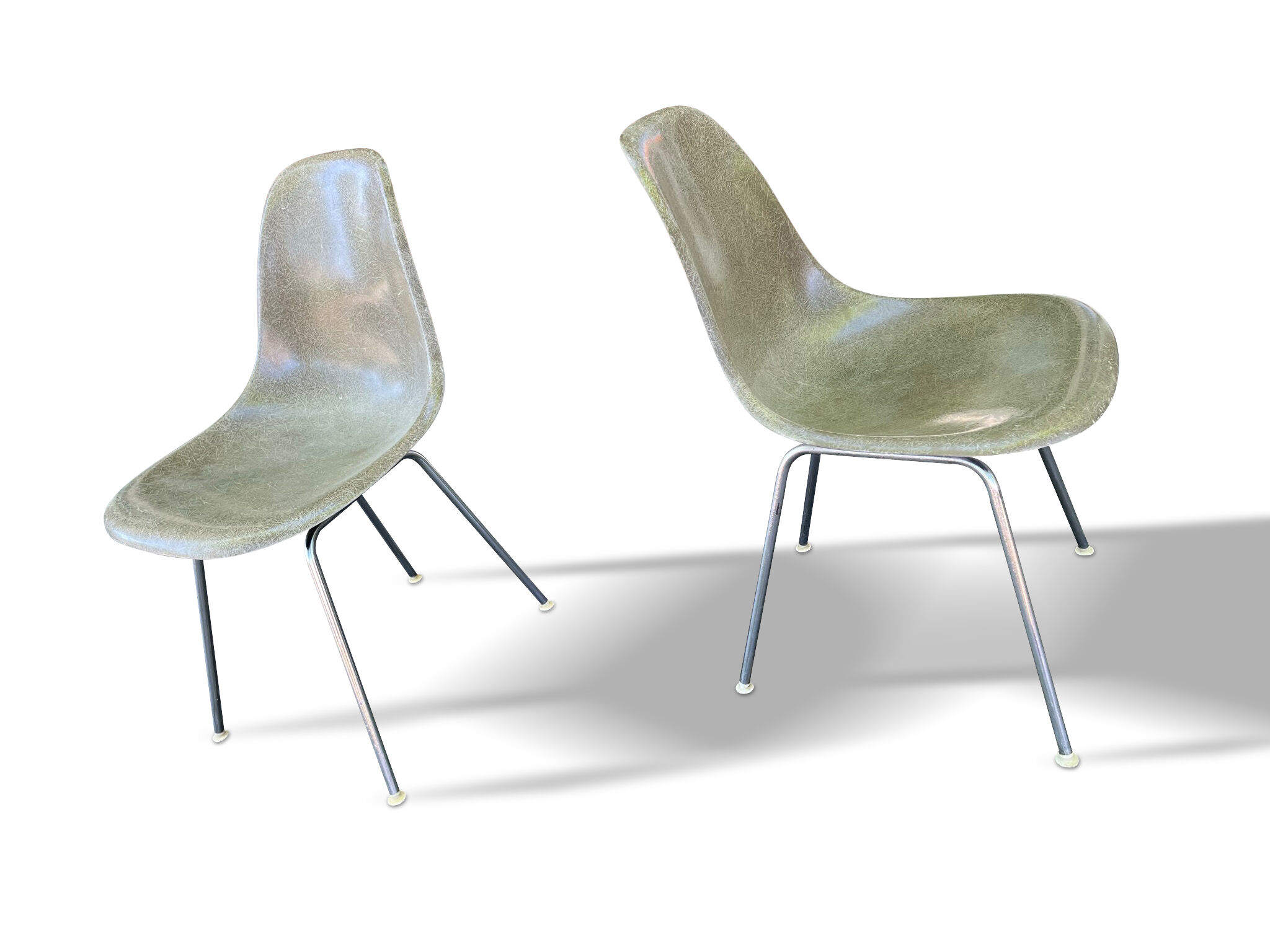 Series of 3 DSX chairs by Charles and Ray Eames in Herman Miller fiber