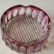Large Val St-Lambert Ashtray/Vacuum Bin. Cranberry. Oval/Cross-hatched Patterns. Diam 15.5 cm
