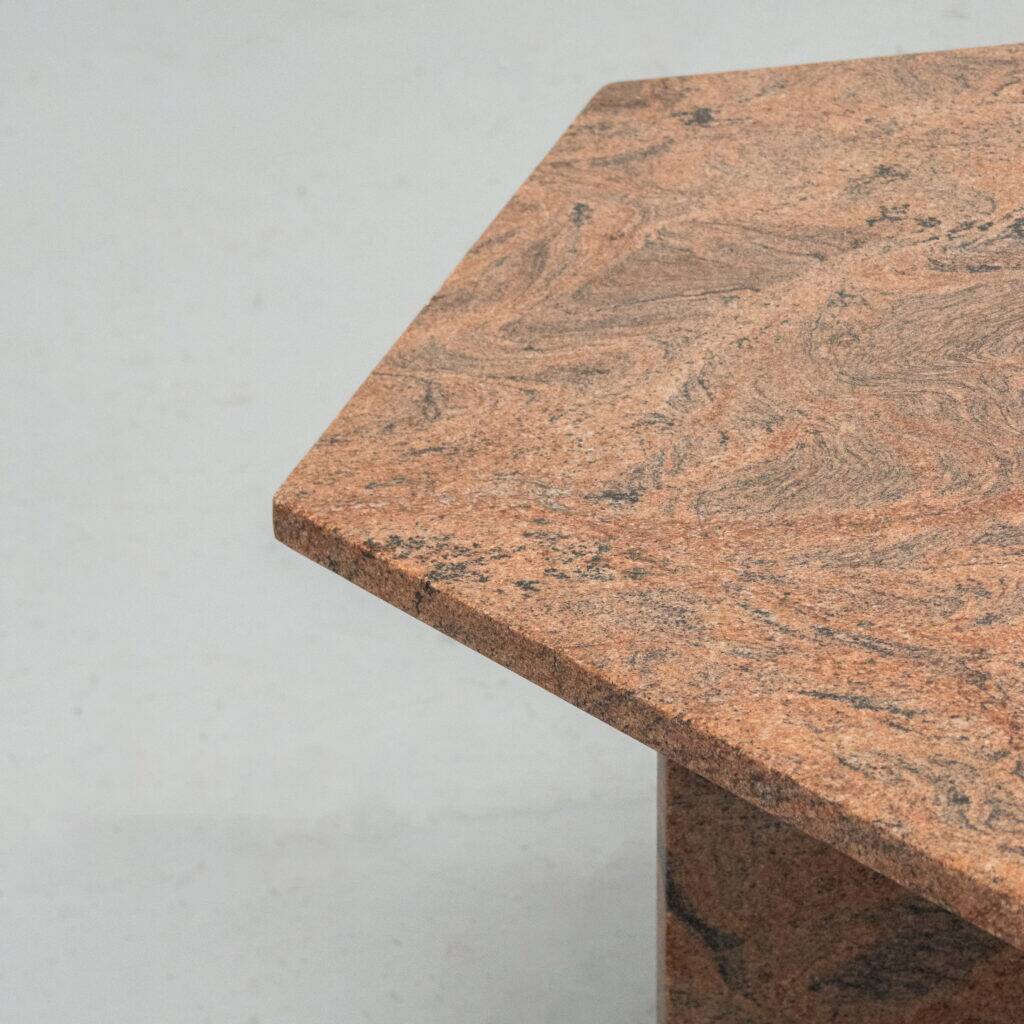 Table basse en granit des années 1970
