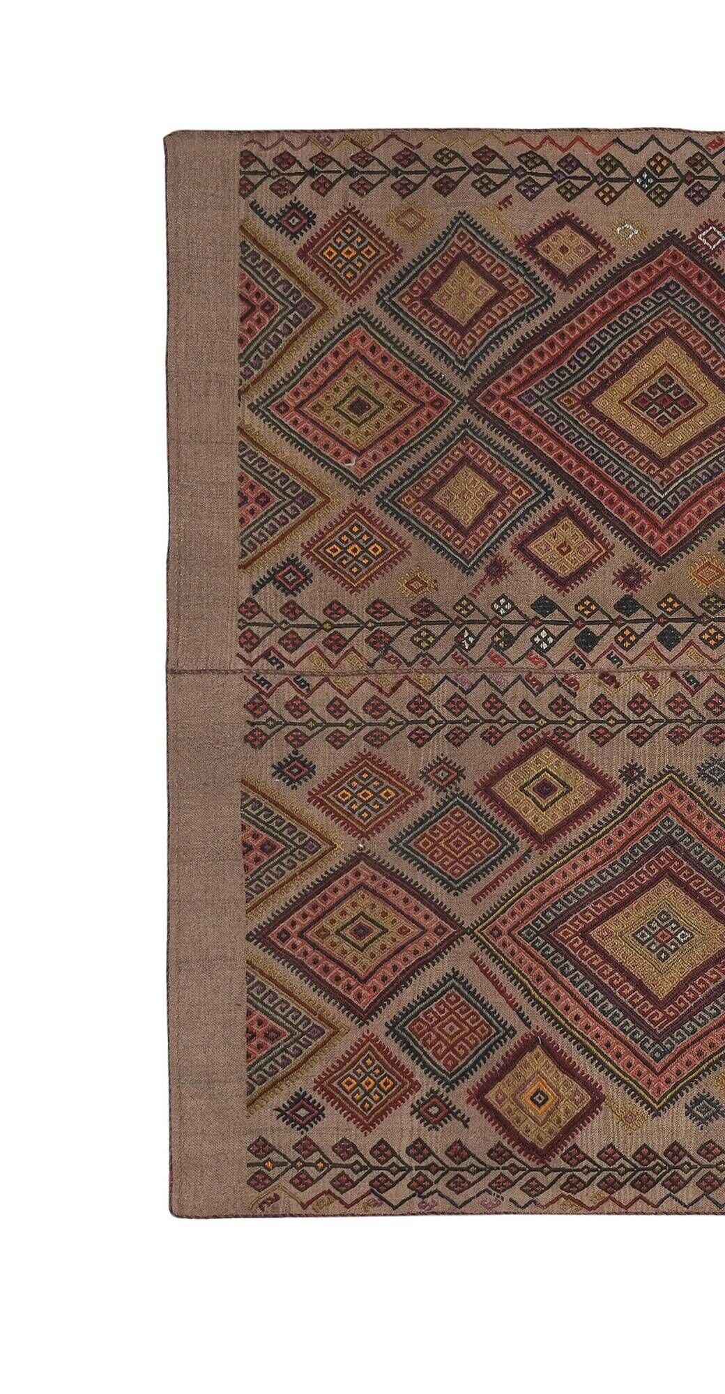 Vintage Turkish kilim, handwoven, 175x203 cm.