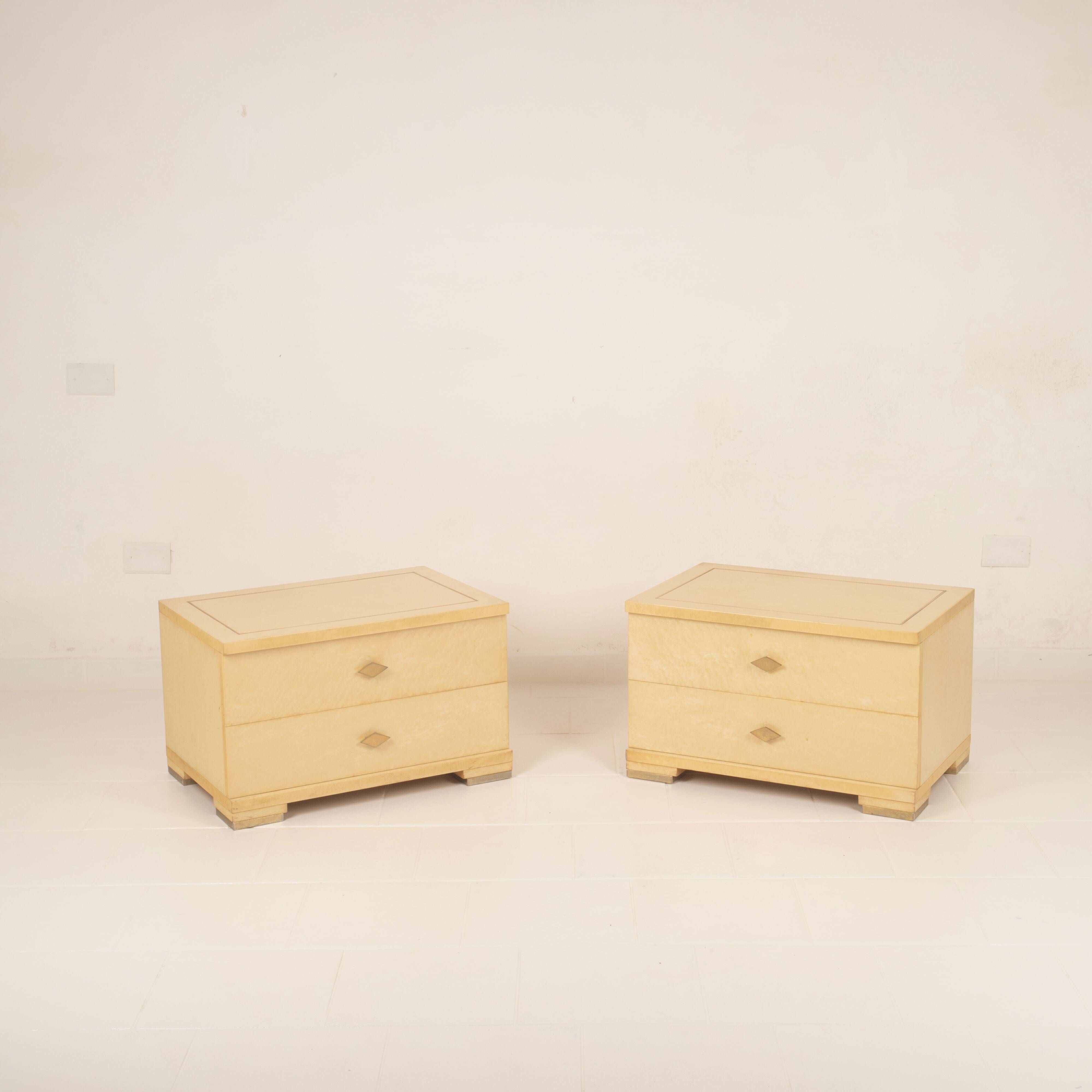 Gianluigi Gorgoni Italian Maple Burl and Brass Nightstands for Fratelli Turri
