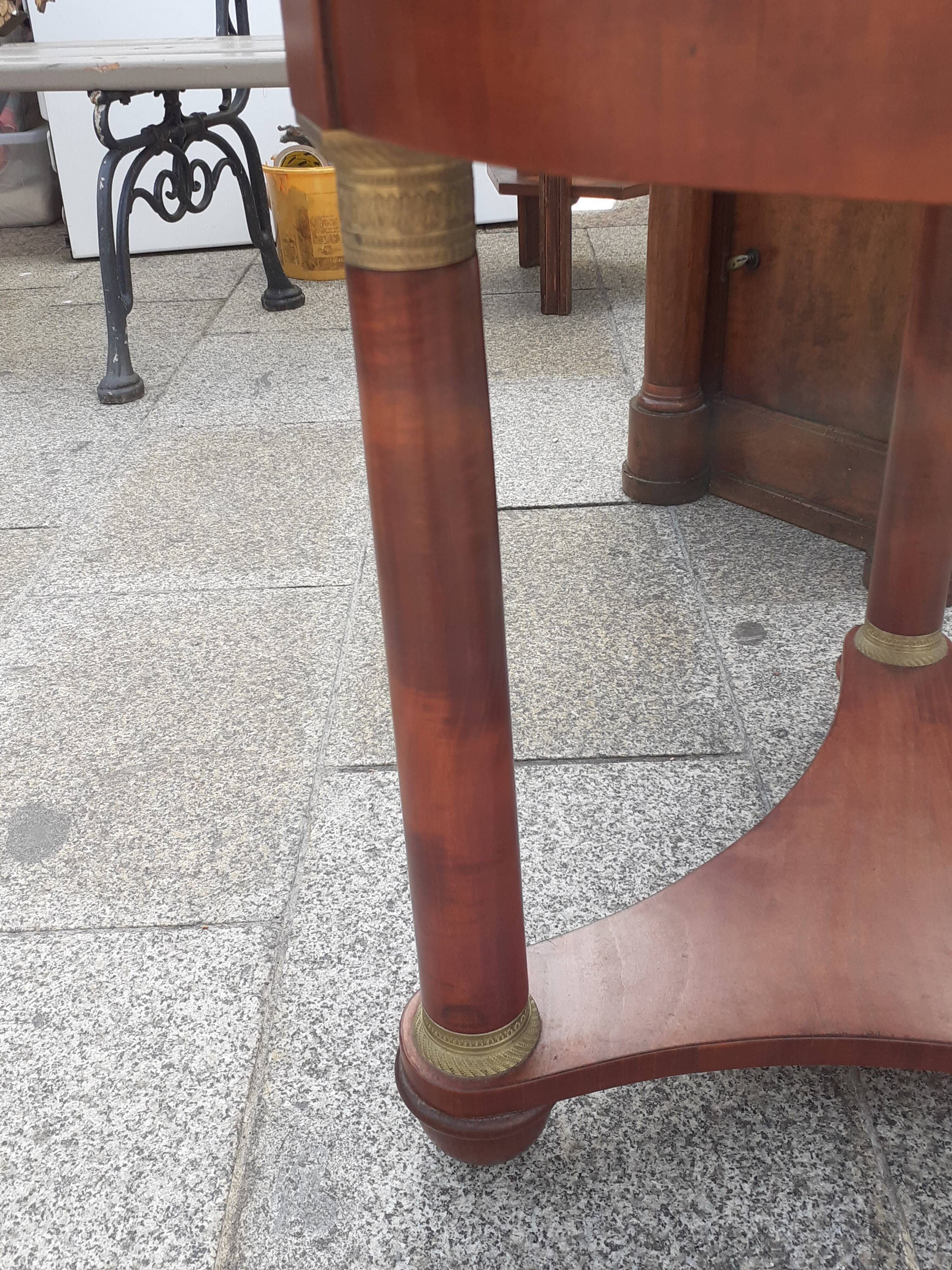 Ancient Gueridon with marble top side table empire style