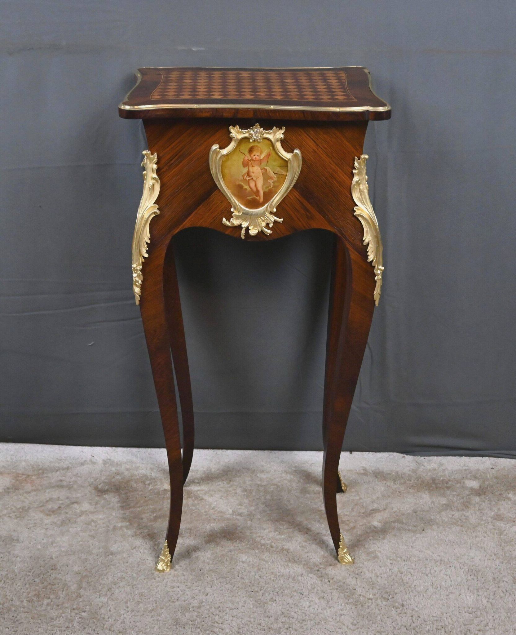 Table de salon, travailleuse en marqueterie, style Louis XV – fin XIXe