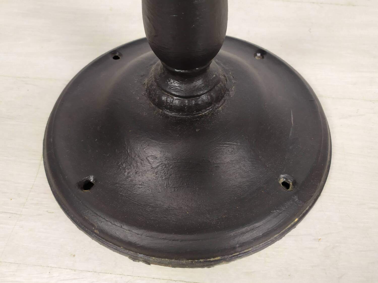 Marble bistro pedestal table