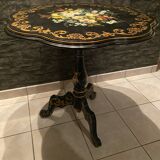 Napoleon III period tilting tripod side table