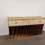 Storage unit with drawers