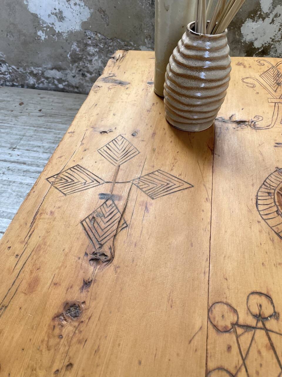 Popular art coffee table Switzerland 1900