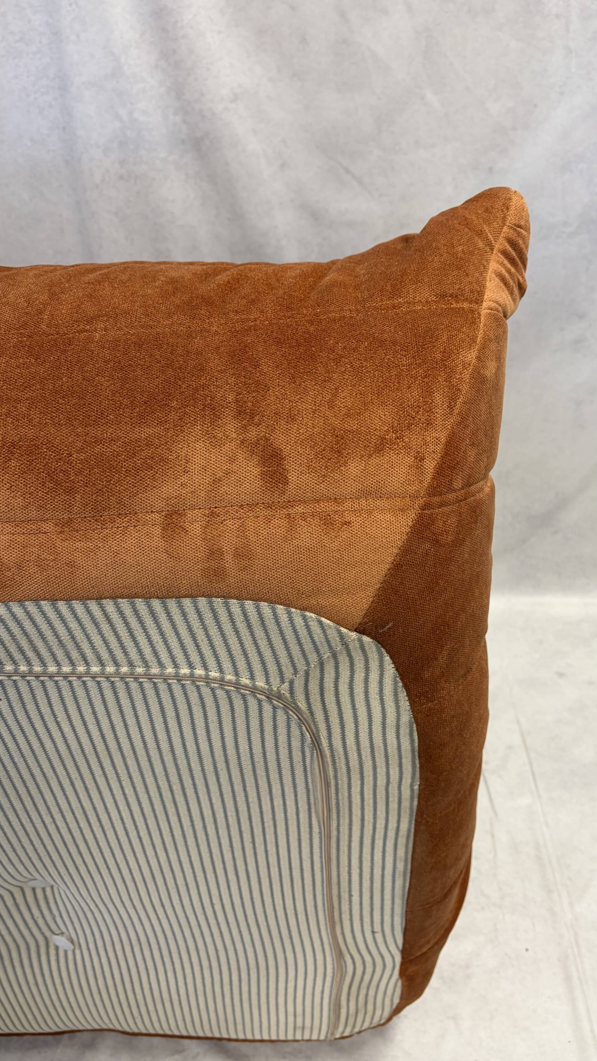 Chauffeuse Togo par Michel Ducaroy pour Ligne Roset