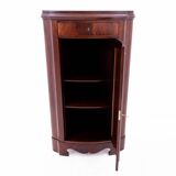 Commode d'angle en acajou, Europe du Nord, fin du XIXe siècle.