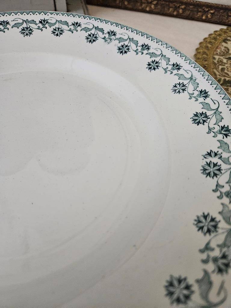 Moulin des Loups earthenware dish