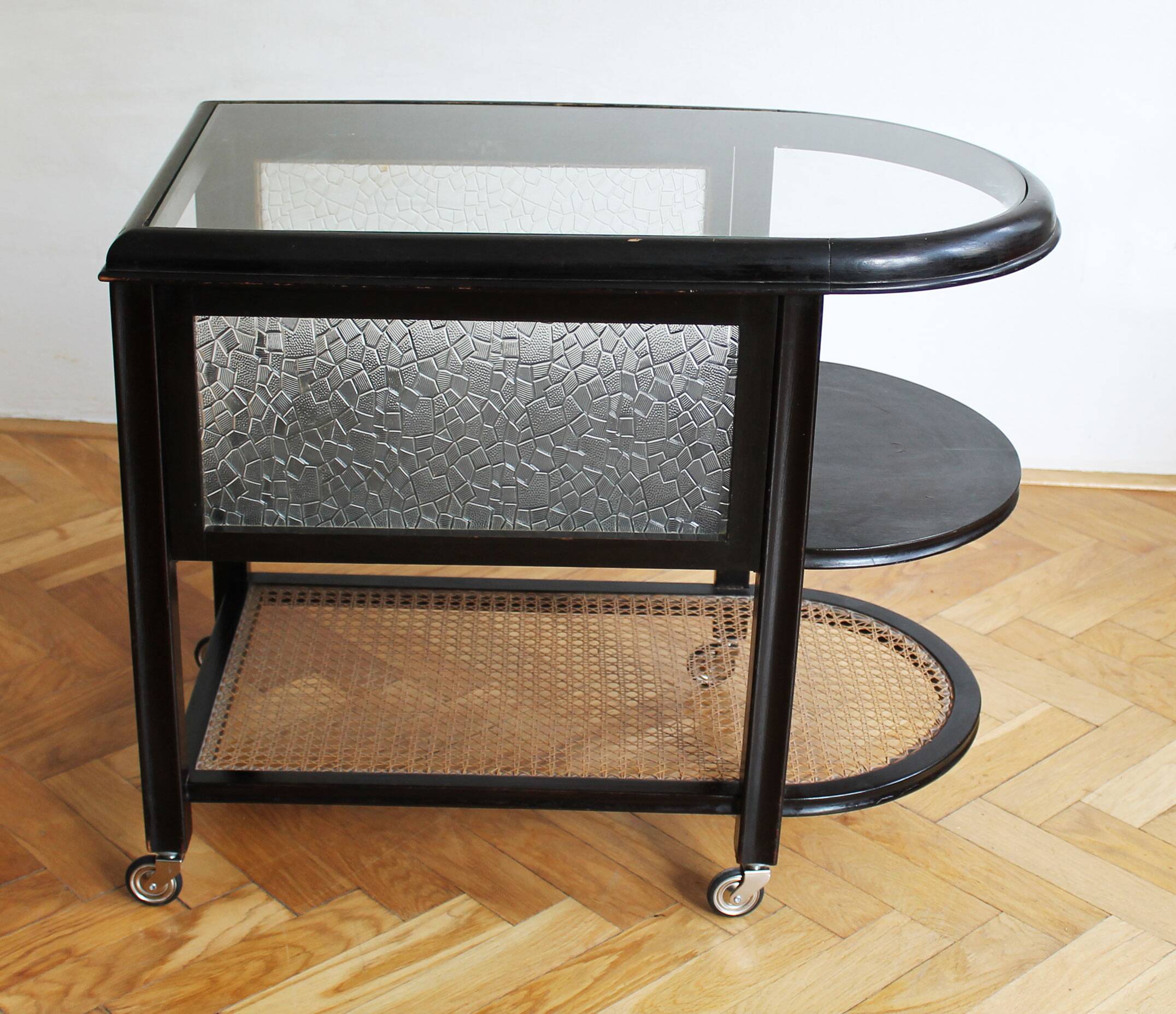 Armoire à boissons moderniste des années 1930