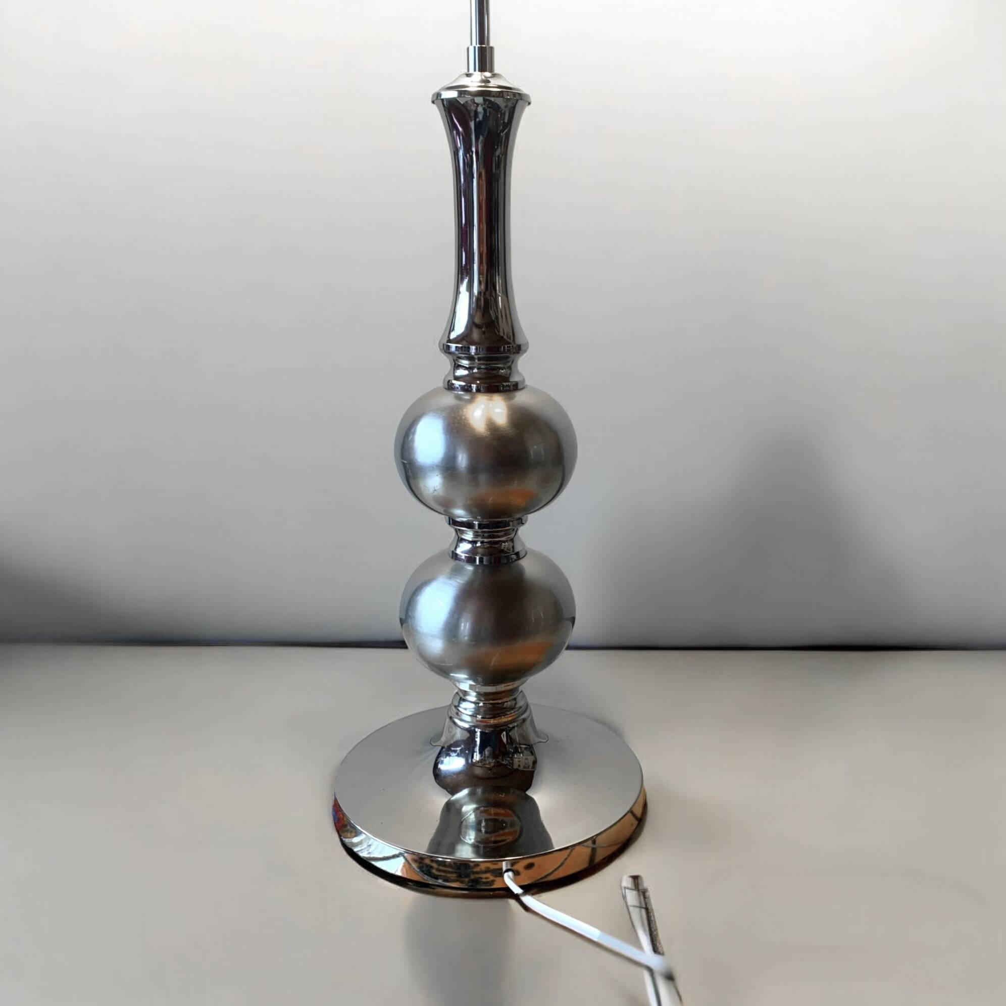 Large vintage floor lamp base in chrome metal and brushed aluminum