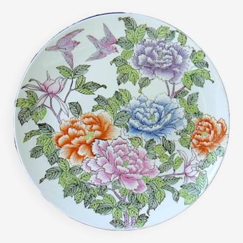 Chinese porcelain plate with floral and ornithological decoration