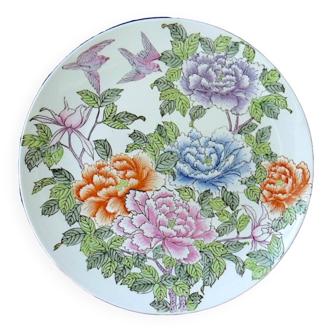 Chinese porcelain plate with floral and ornithological decoration