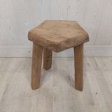 Tabouret tripode brutaliste