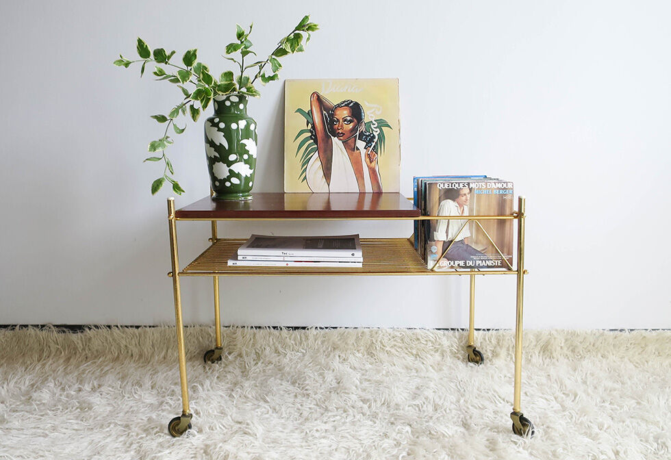 Table for platinum and vinyl