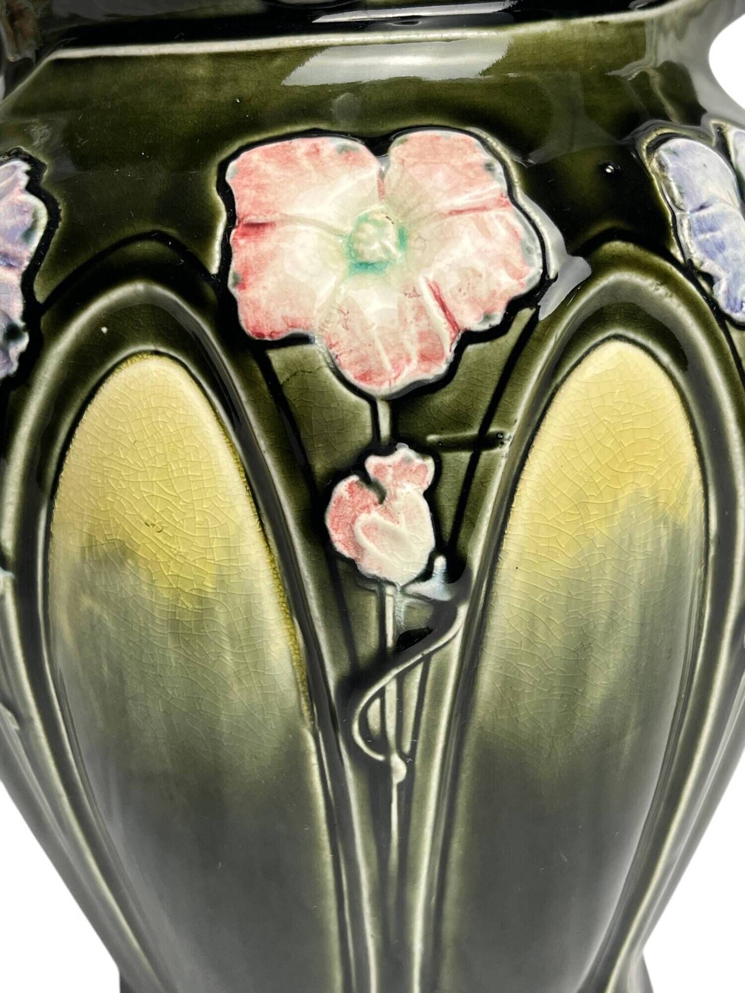 Art Nouveau, barbotine vase by Bruyn Fives-Lille around 1900