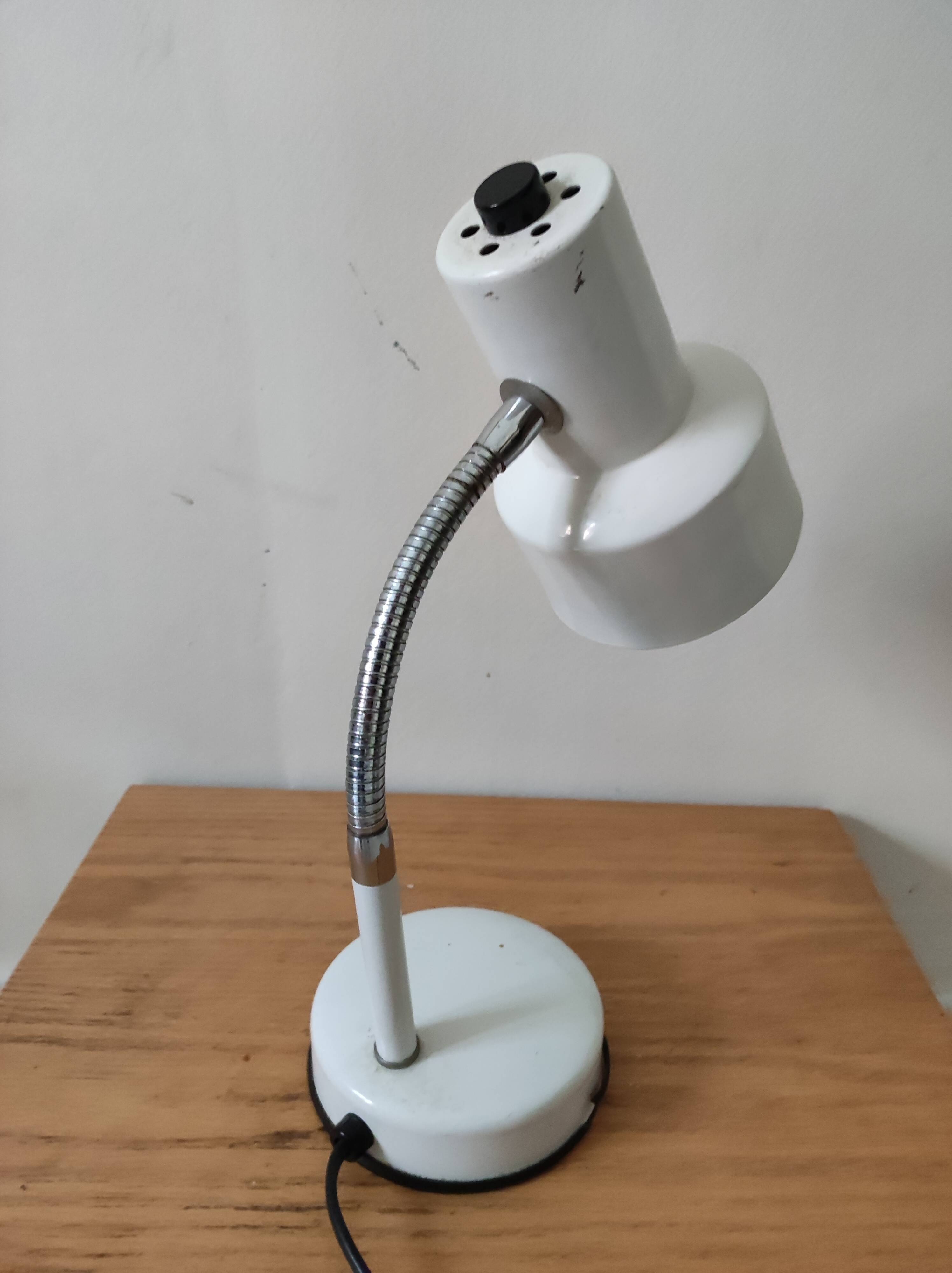 Vintage old school articulated workshop desk lamp